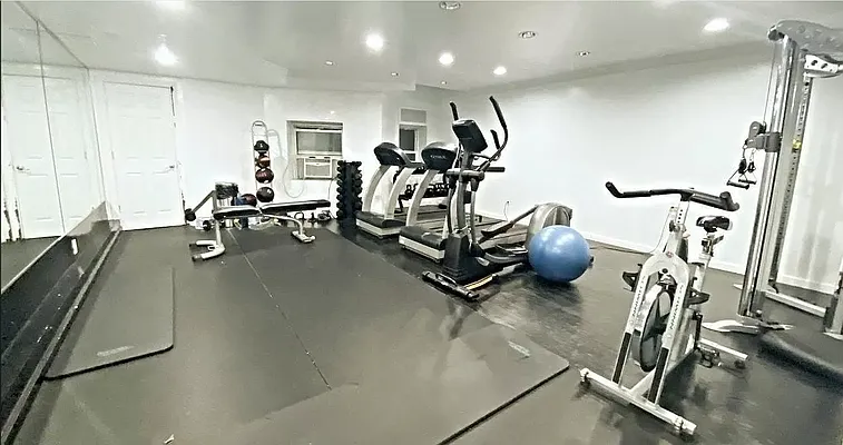 Rented by Compass | media 7