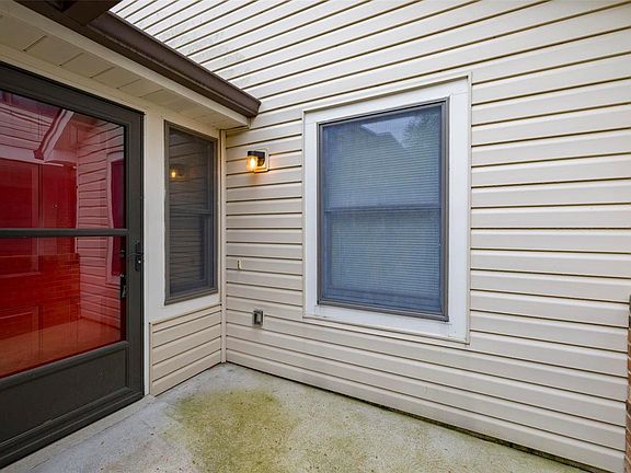 4th image of 5570 Pierre Ct