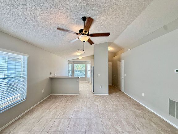 4th image of 1114 Isadore Dr
