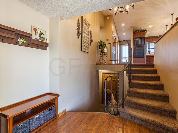 5th image of 16187 1st St NE
