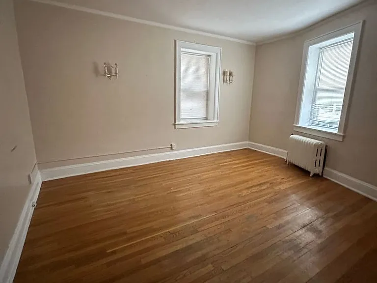 Hudson Crest - Cliffside Park — Photo 18
