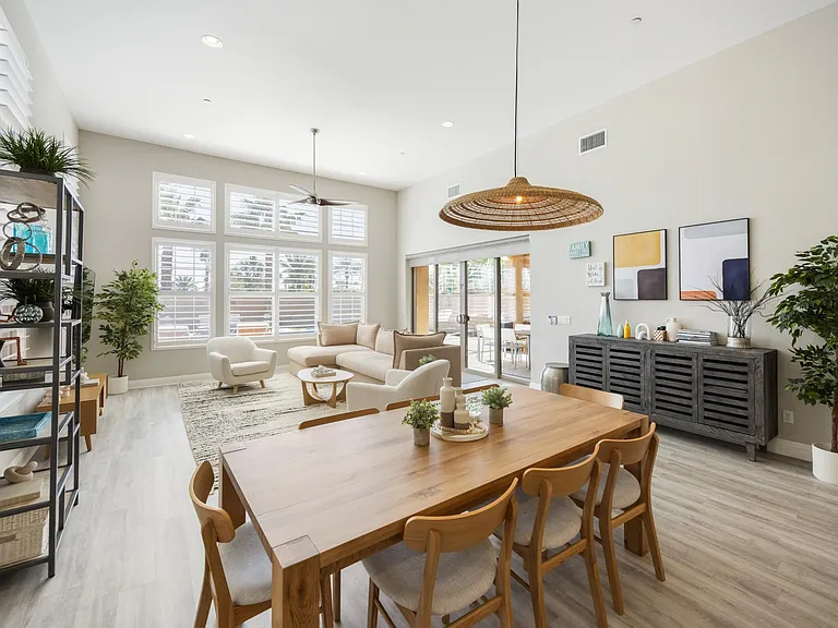 Dining Table Seating for 8