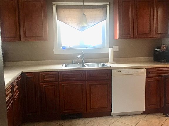 5th image of 1104 McConnell Ave