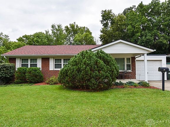 2nd image of 38 Rockford Dr