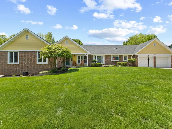 220 Governors Ln, Zionsville, IN 46077