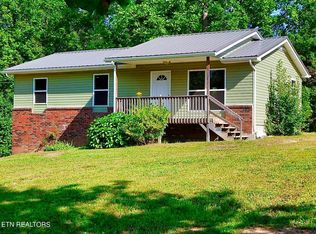 831 Deer Lodge Hwy, Sunbright, TN 37872