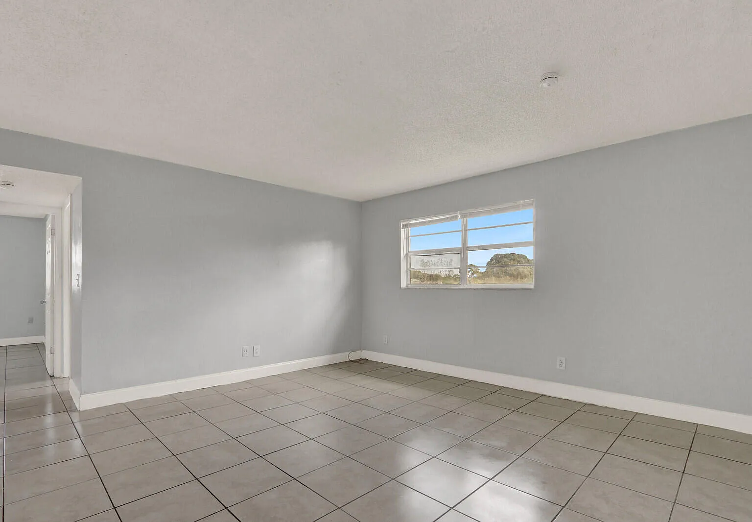 2 bed, 1.0 bath, 700 sqft, $1,550 — Photo 4