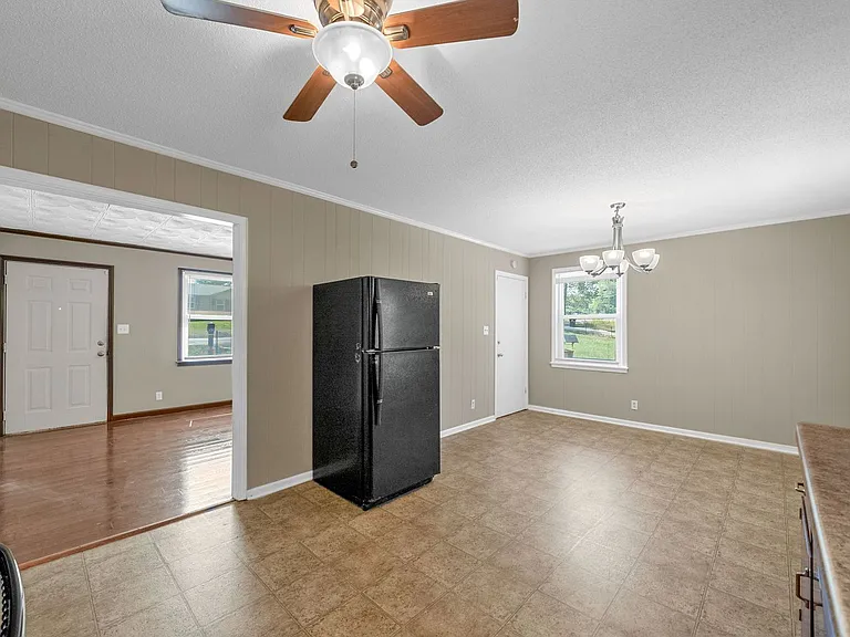 809 Pollard Rd — Photo 12