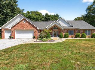 7320 Northwood Ct, Millstadt, IL 62260