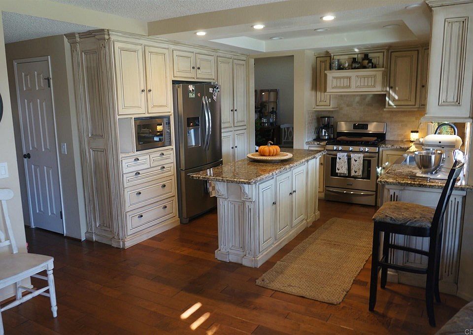 1st image of 39517 Cedarwood Dr