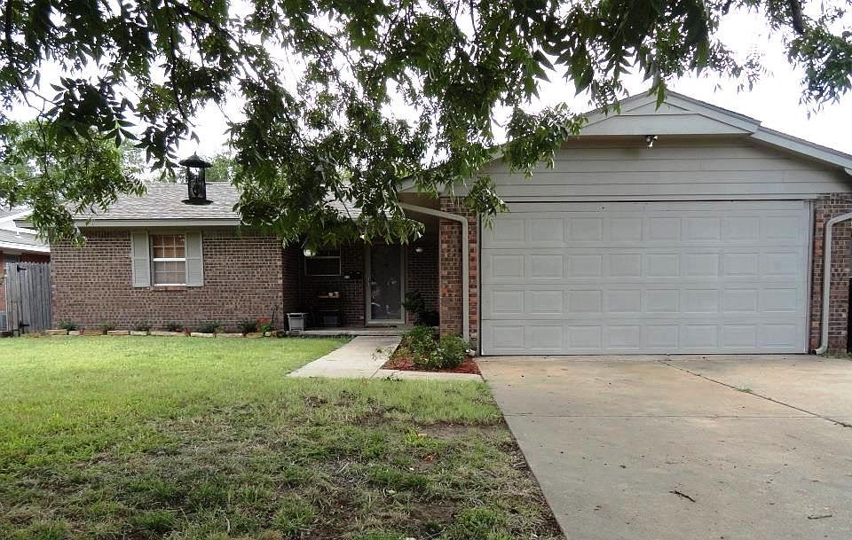 1st image of 520 Mimosa Dr