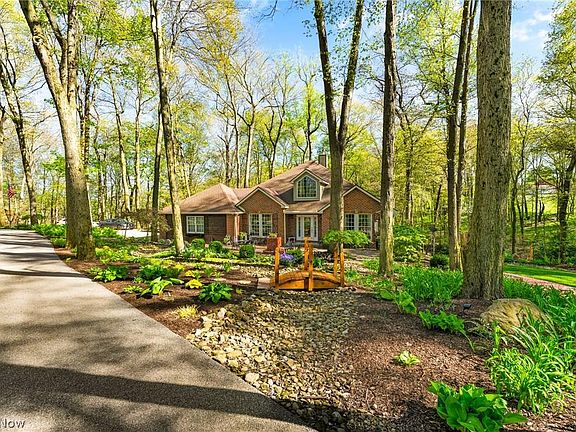 2nd image of 46089 Lori Ln