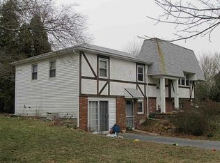 64 Lambert St, Narragansett, RI 02882