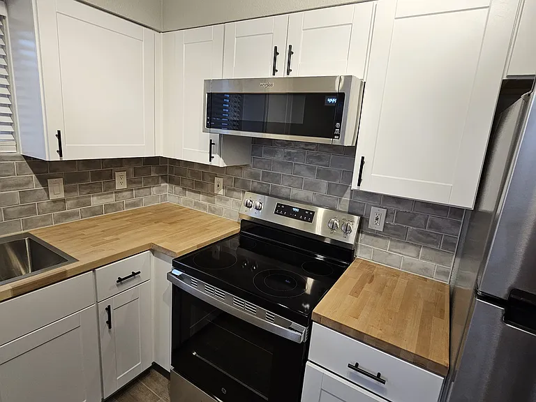 1749 E Pepper Cir #1 — Photo 10