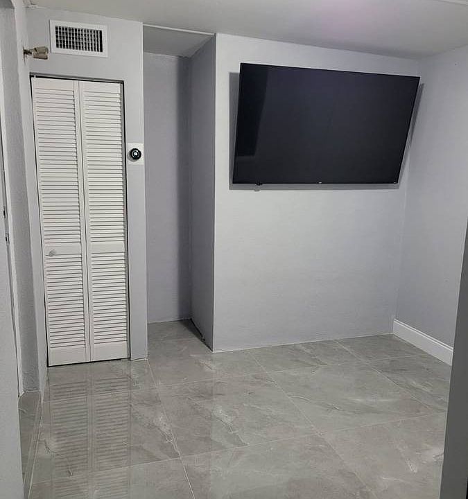 1st image of 7711 NW 39th St