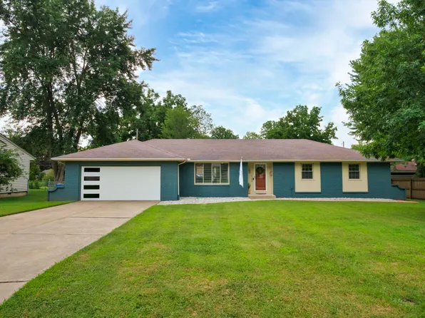 1964 S Saratoga Avenue, Springfield, MO 65804