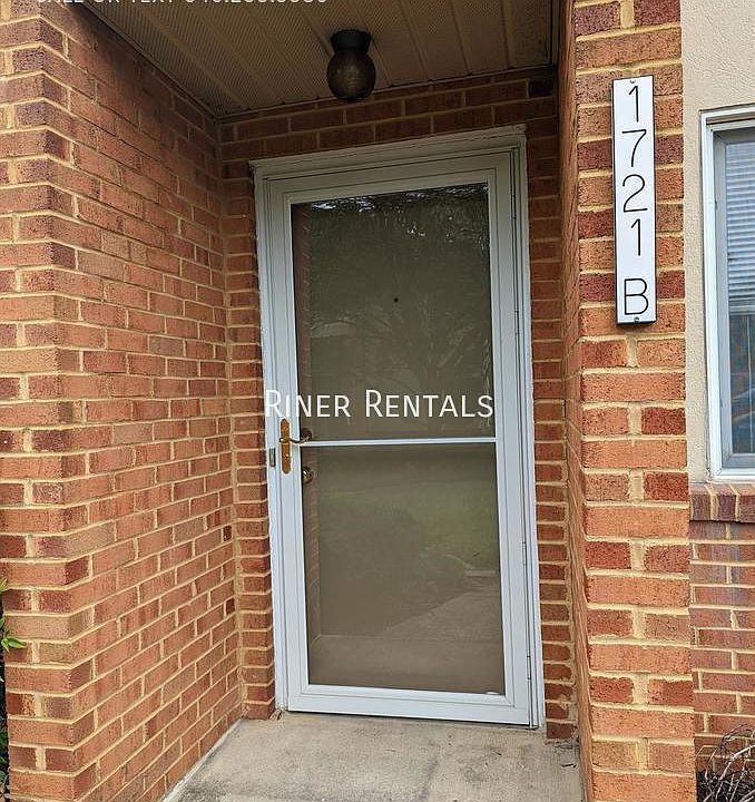 1st image of 1721B S Dogwood Dr