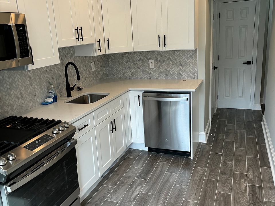 1st image of 69 Dongan Ave Floor 1