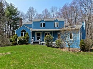37 Reality Rd, Oxford, CT 06478