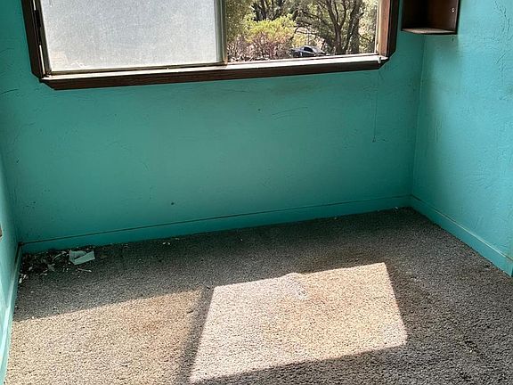 5th image of 17670 Greenhorn Rd