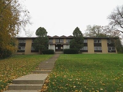 2nd image of 619 College St