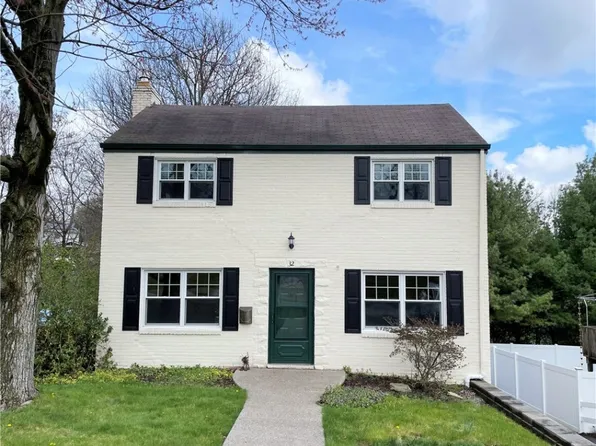 32 Robinhood Rd, Pittsburgh, PA 15220