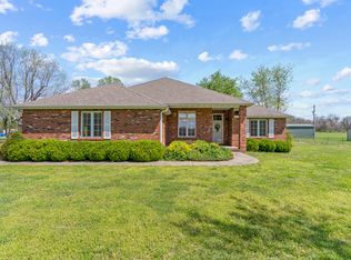 1950 N Farm Road 101, Springfield, MO 65802