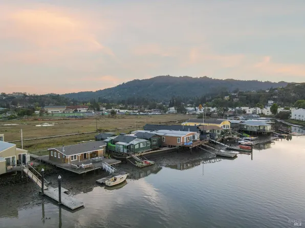 24 Boardwalk One, Larkspur, CA 94939