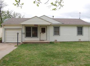 2132 S Edgemoor St, Wichita, KS 67218