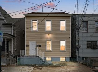 61 Sassafras St, Paterson City, NJ 07524