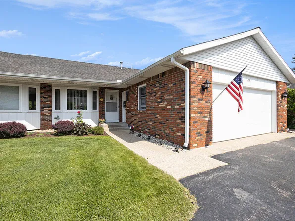 459 Mary Ln, Fremont, MI 49412