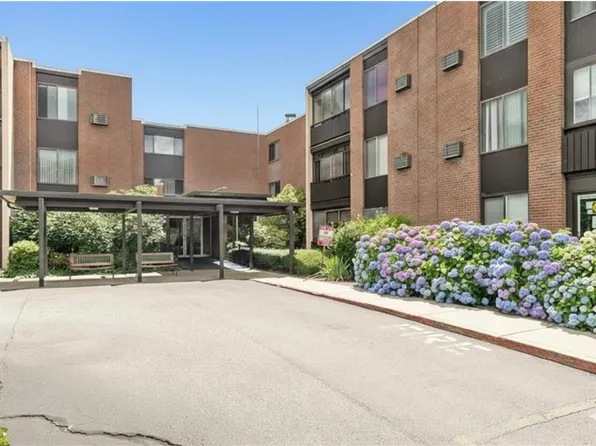 401 Bellevue Ave #112, Newport, RI 02840