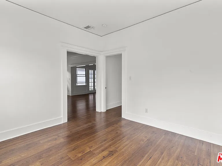 135 S Dillon St — Photo 8