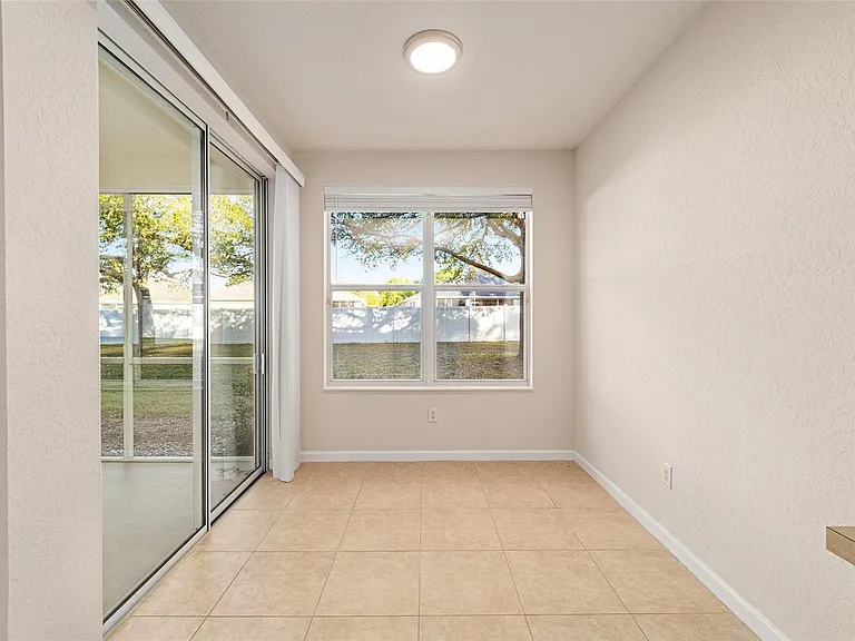4570 SW 52nd Cir #107 — Photo 17