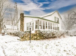 2484 E Glendora Rd, Buchanan, MI 49107