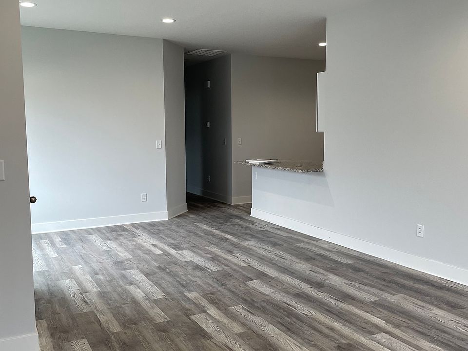 2nd image of 5403 N Colburn St