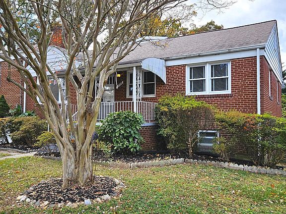 3rd image of 10708 Maybrook Pl