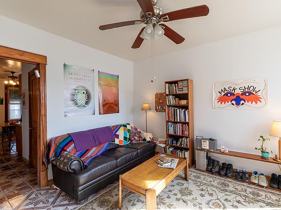 4th image of 2735 N Hamlin Ave #1