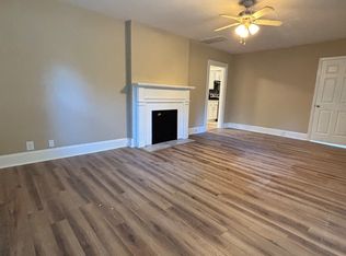 1402 McAdoo St, Kinston, NC 28501