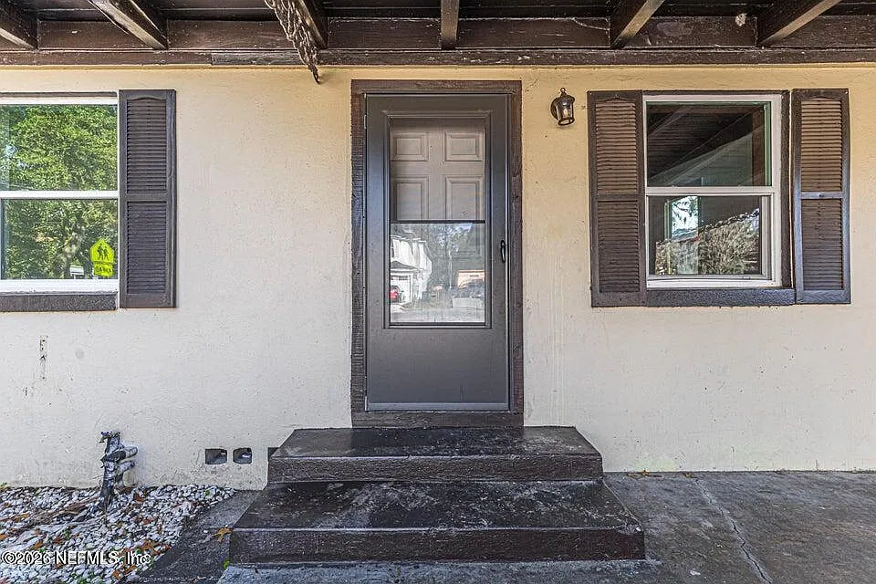 3 bed, 1.0 bath, 900 sqft, $1,500 — Photo 4