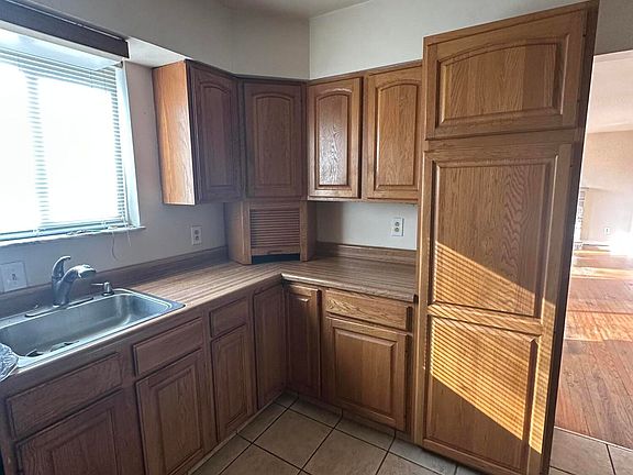 3rd image of 36 Saint Jude Cir