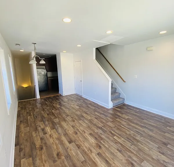 1600 Light St #B — Photo 4
