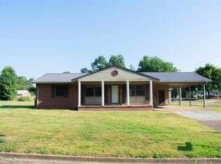2703 Salem Dr, Union City, TN 38261