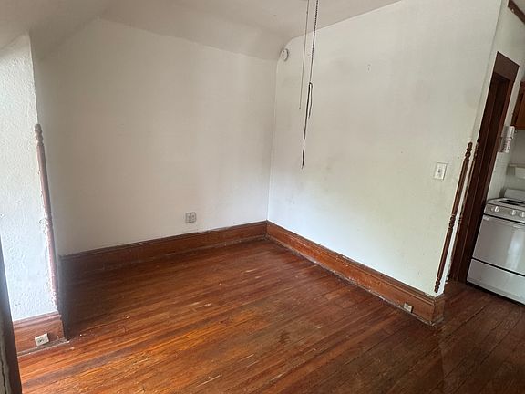 5th image of 3721 Summit St APT 3