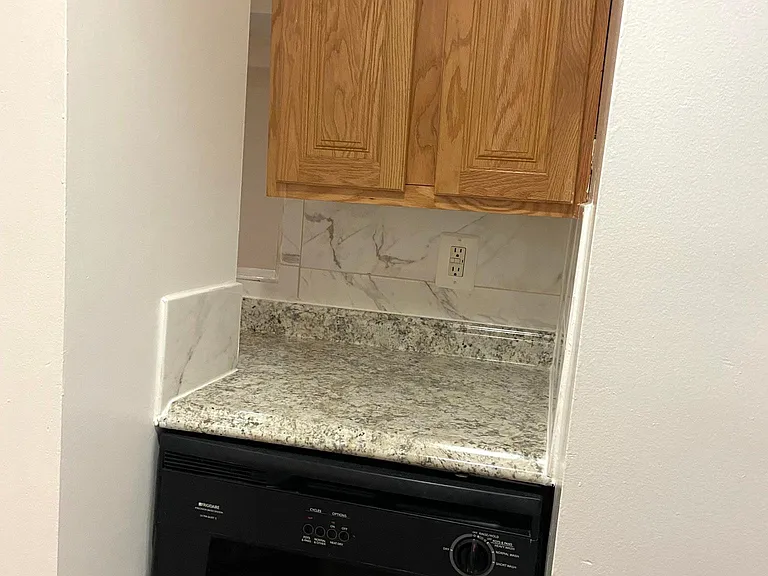 View of the kitchen dishwasher