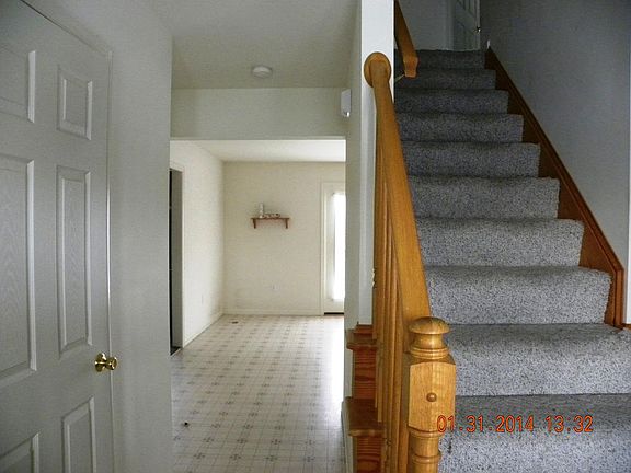 3rd image of 6 Lion Ln #L-0083