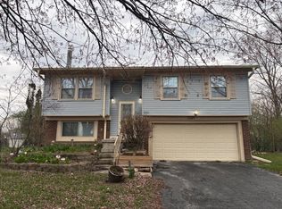 5649 Crestwood Ct, Matteson, IL 60443