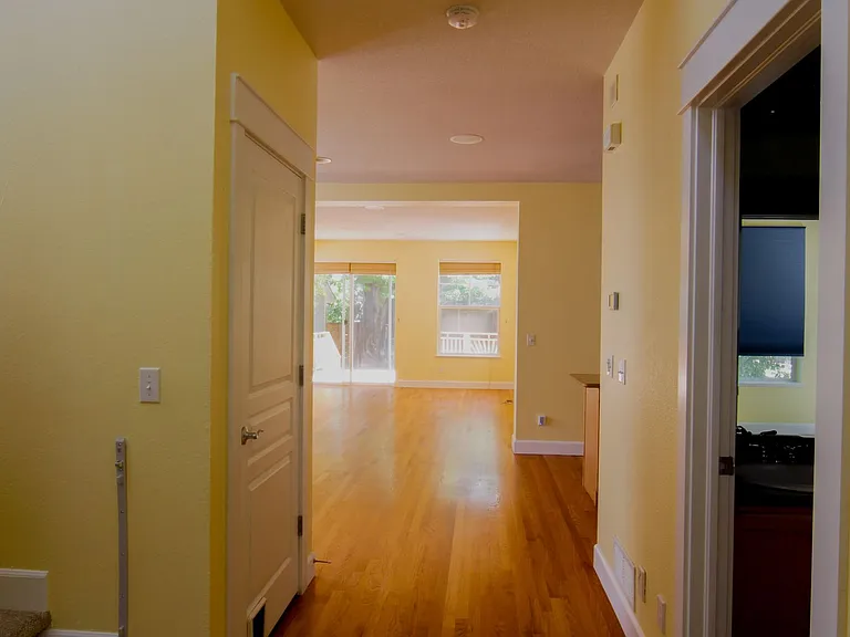 2684 Willow St — Photo 4