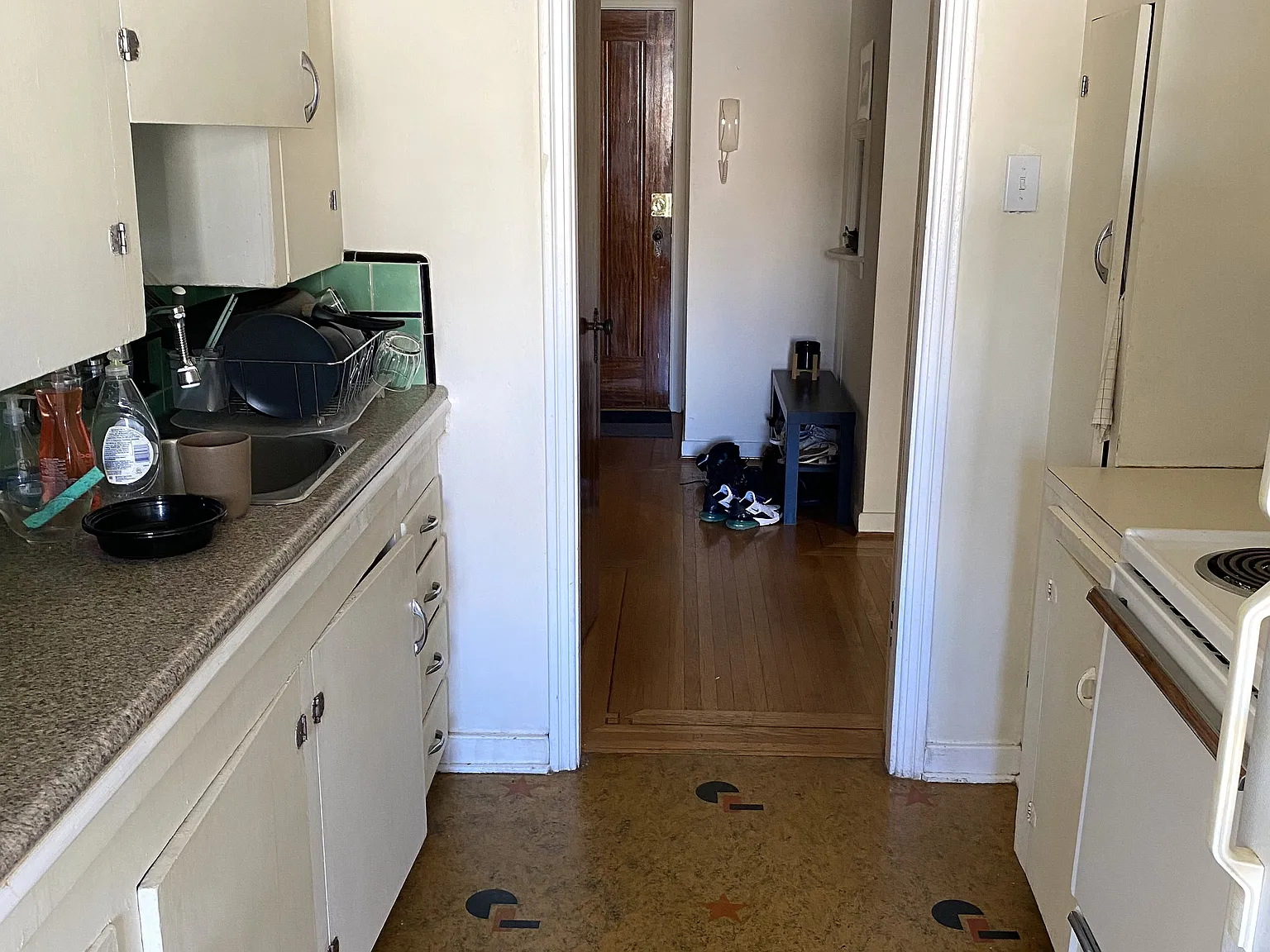 1 bed, 740 sqft, $1,950 — Photo 3