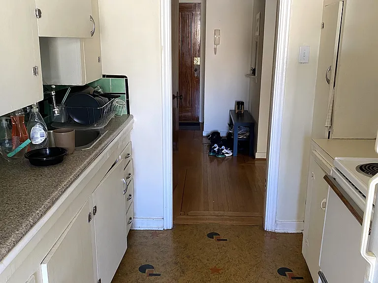 1245 Bute St — Photo 3